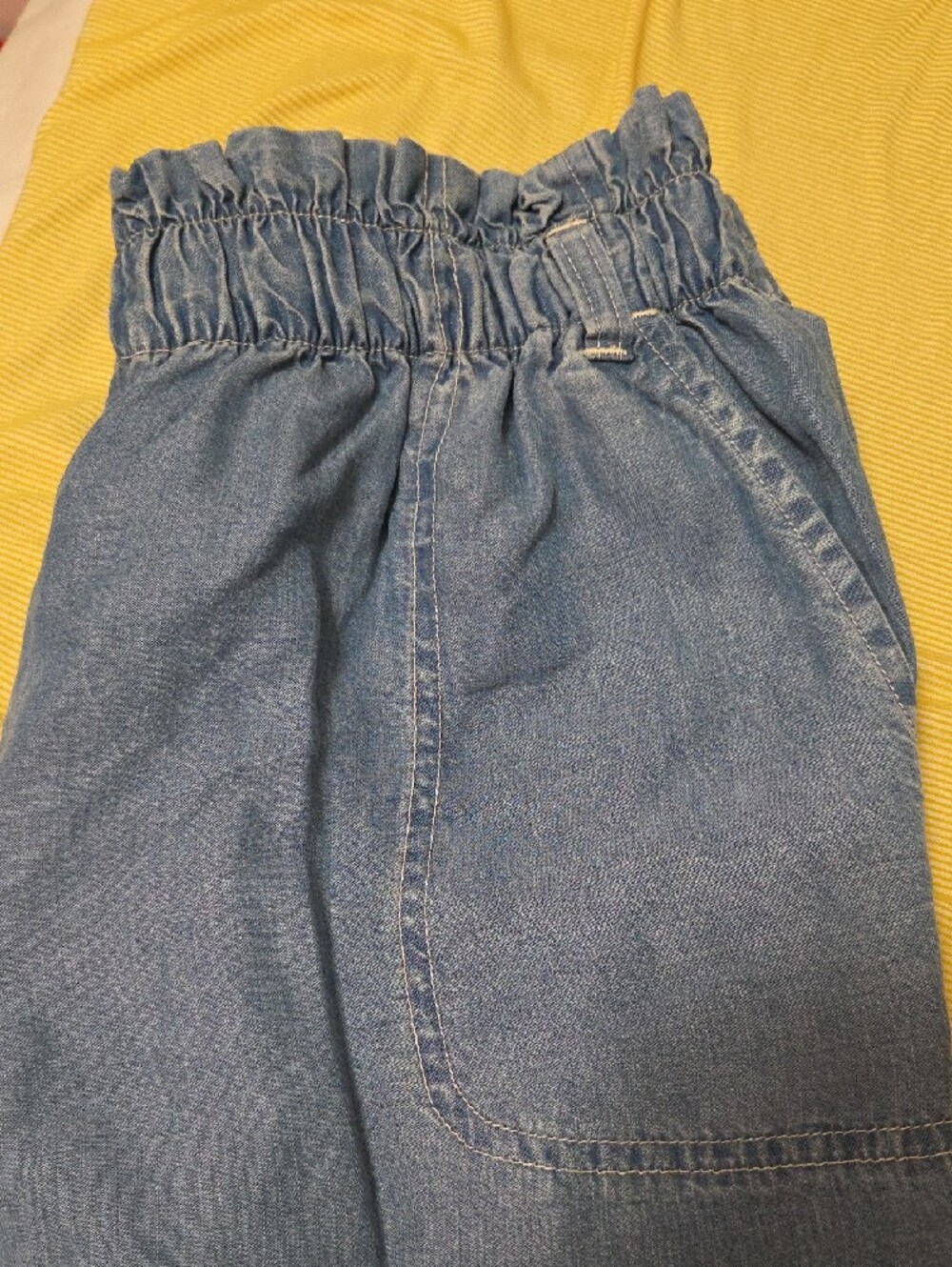 Abercrombie & Fitch Light Blue Women's Elastic-Waist Jeans